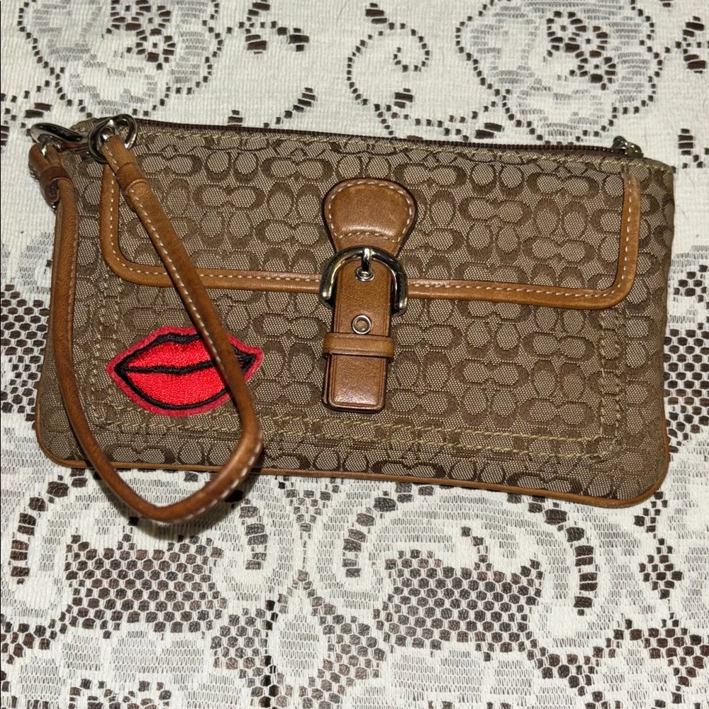 Coach  UPCYCLED soho buckle patches small c jaccard wristlet pouch